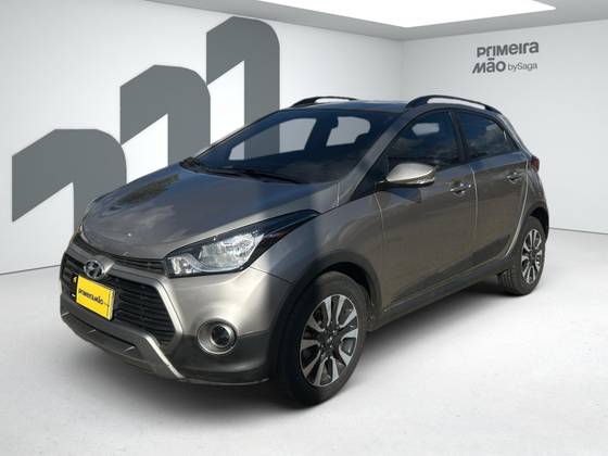 HYUNDAI HB20X 1.6 16V STYLE FLEX 4P MANUAL HYUNDAI HB20X 1.6 16V STYLE FLEX 4P MANUAL